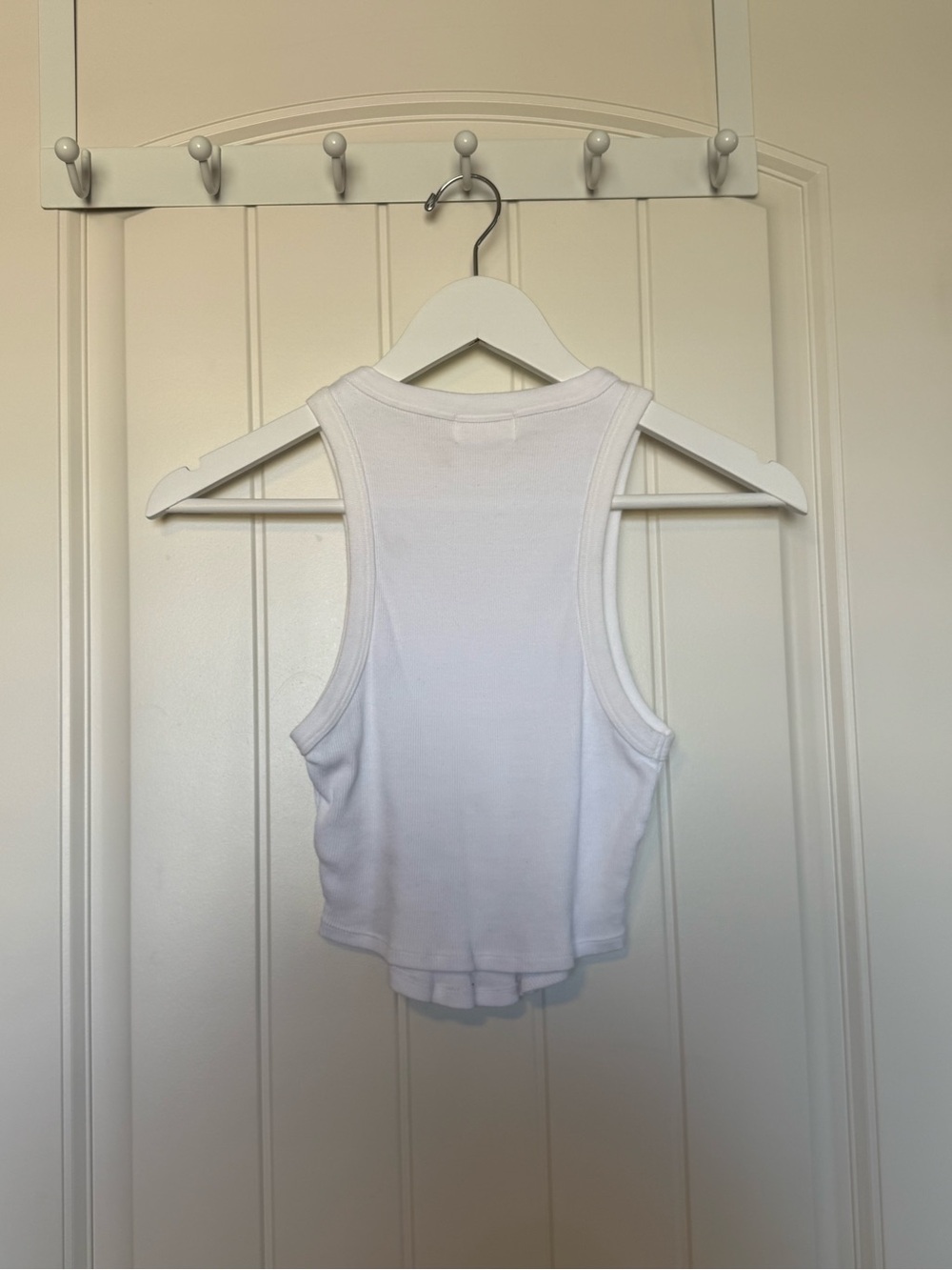Denim Forum White Ribbed Cropped Tank - Picture 2 of 3